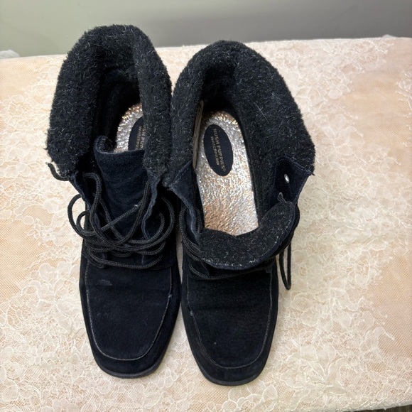Vintage Hush Puppies Waterproof Black Suede Lace Up Ankle Boots Winter Women’s 7 - Picture 5 of 9